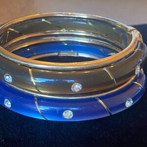 Bracelet Set of 2 Gold Tone Glass Plastic Metal Art Deco Hinged Vintage Bangles